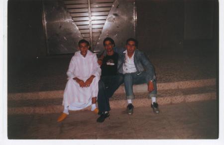 encour ms ami a cot� de 9a3at lemoghatate